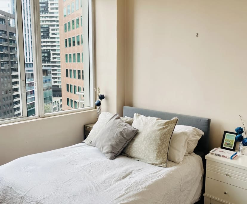 Furnished room with ensuite in a flatshare