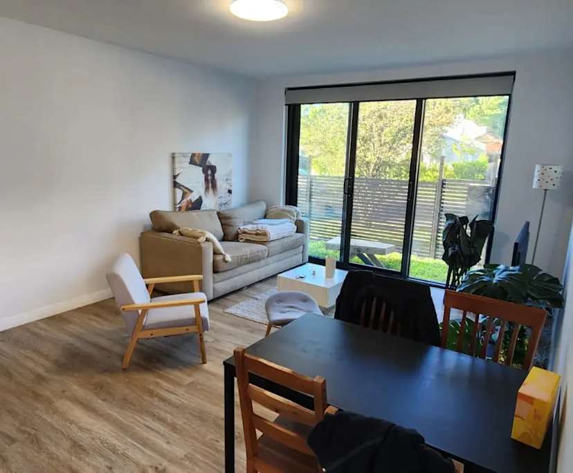$800, Whole-property, 2 bathrooms, Caulfield South VIC 3162