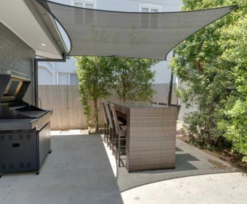 $325, Share-house, 4 bathrooms, Labrador QLD 4215