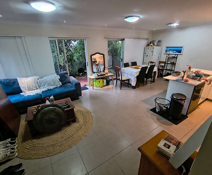 $200, Share-house, 4 bathrooms, Taringa QLD 4068