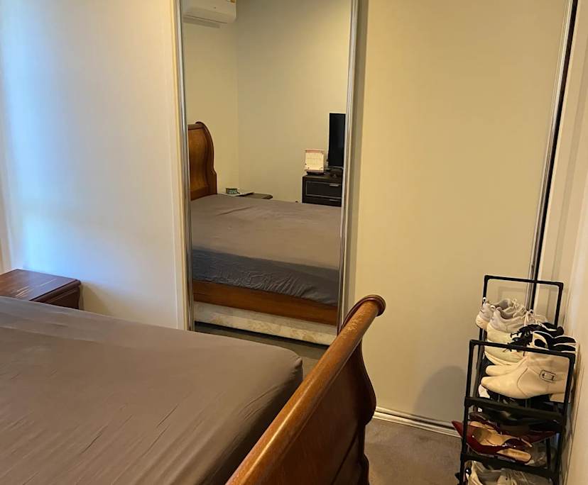 Furnished room in a share house