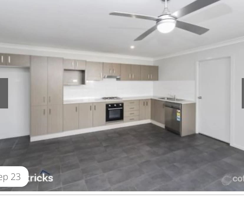 Unfurnished room in a flatshare