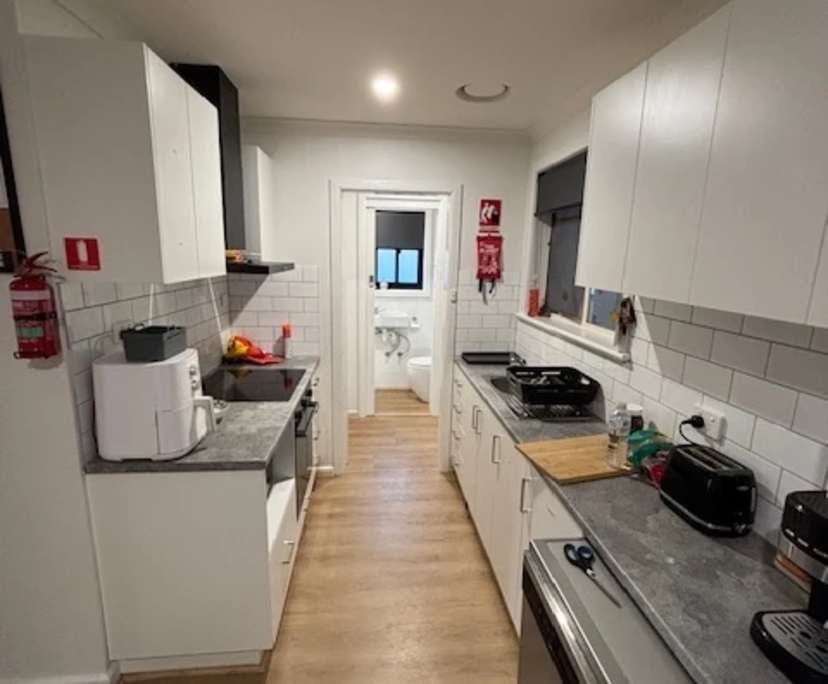 $300, Share-house, 6 bathrooms, Sunbury VIC 3429