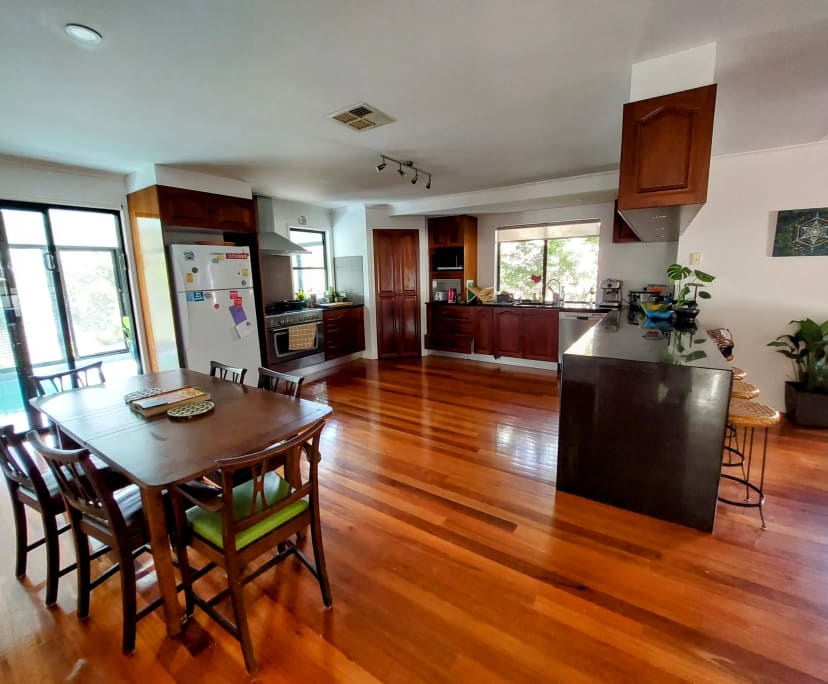 Room for Rent in Coolum Beach, Sunshine Coast 330...