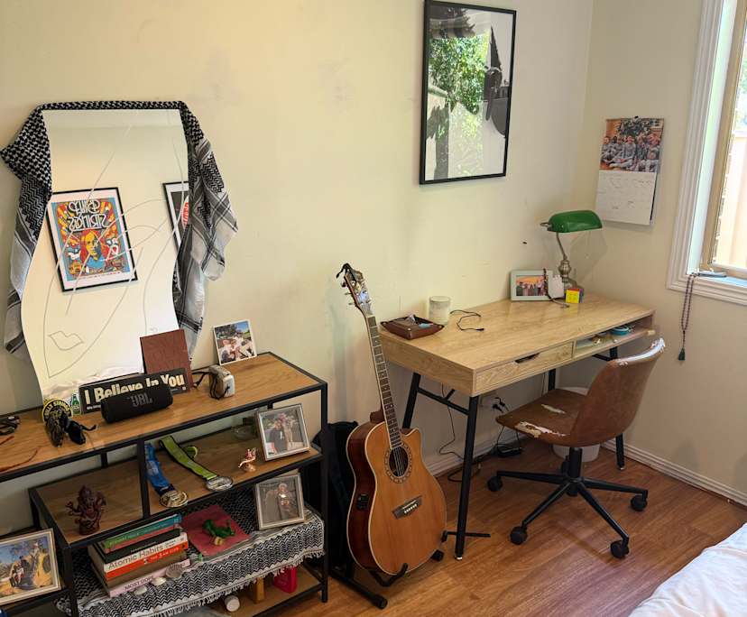 Furnished room in a share house