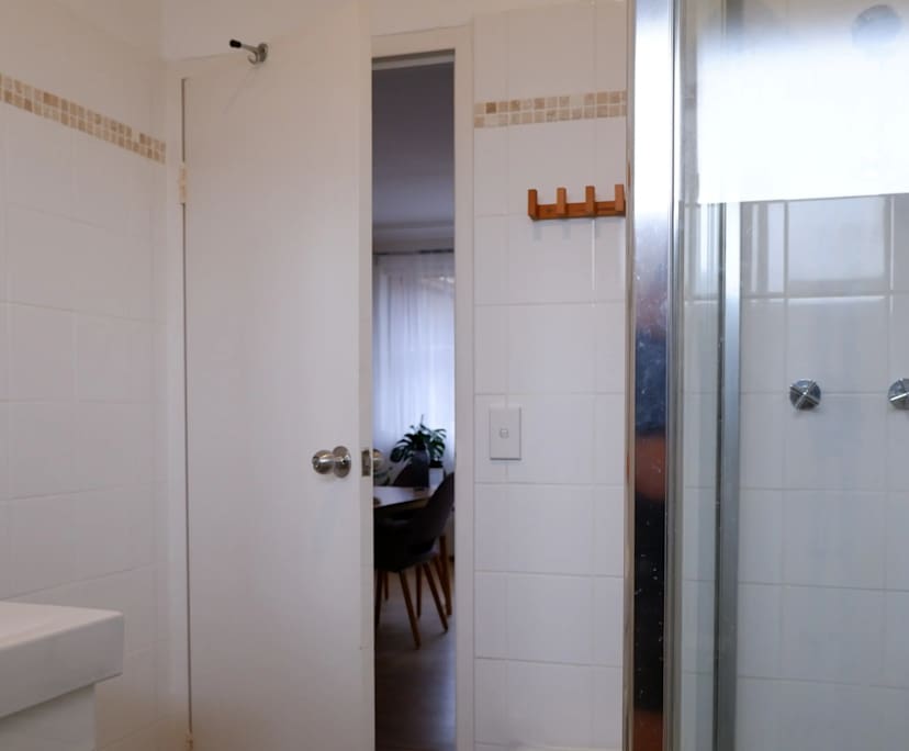 $380, Flatshare, 2 bathrooms, Miranda NSW 2228