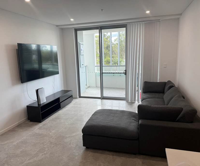 Unfurnished room in a flatshare