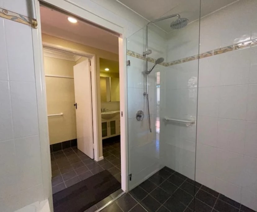 $445, Granny-flat, 1 bathroom, Carseldine QLD 4034