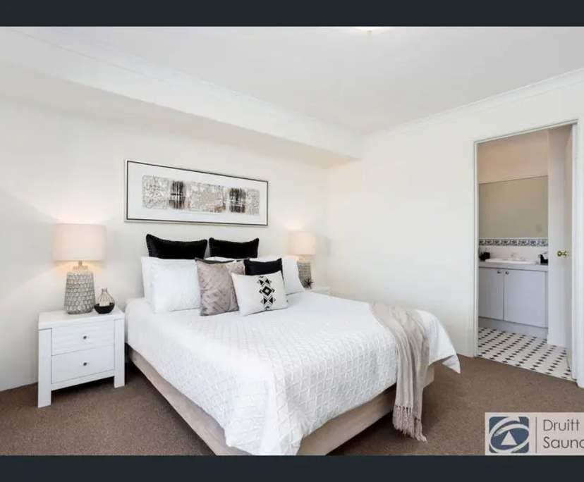 Furnished room with ensuite in a share house
