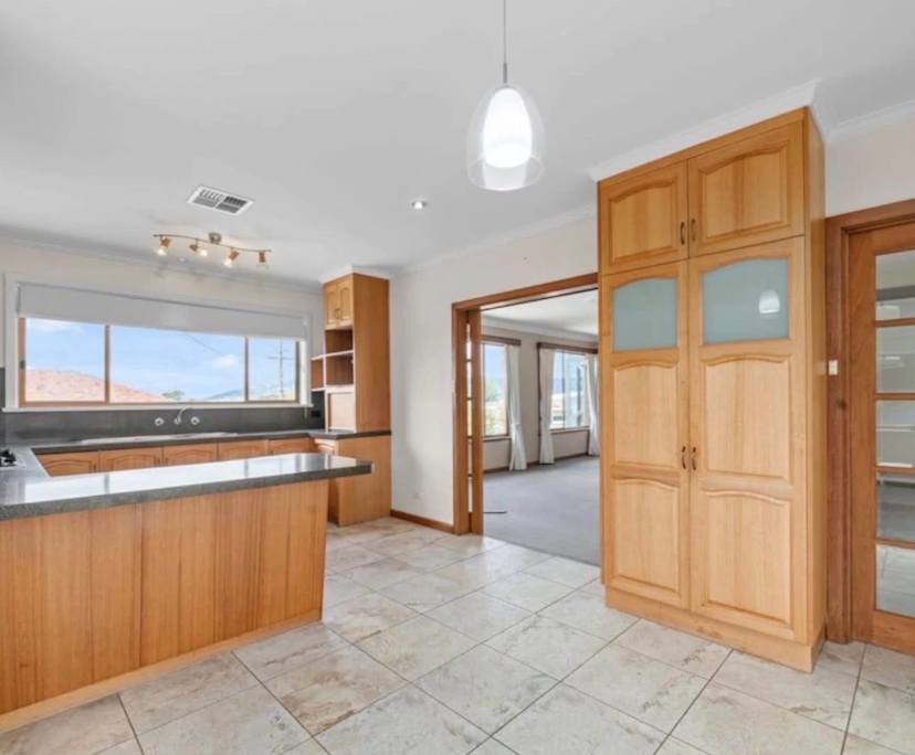 Unfurnished room in a share house