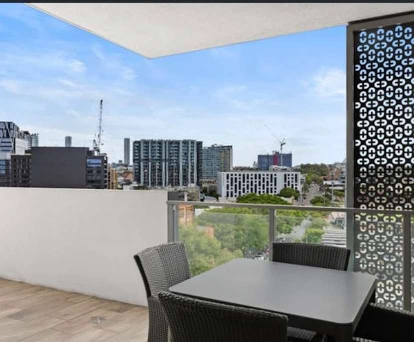 $370, Share-house, 2 bathrooms, Bowen Hills QLD 4006