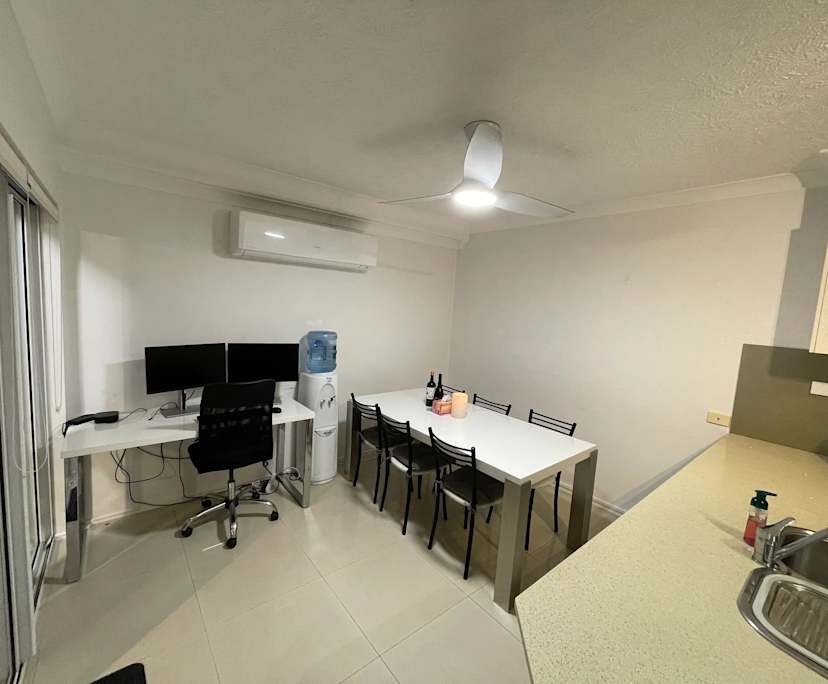 $450, Share-house, 3 bathrooms, Mermaid Beach QLD 4218