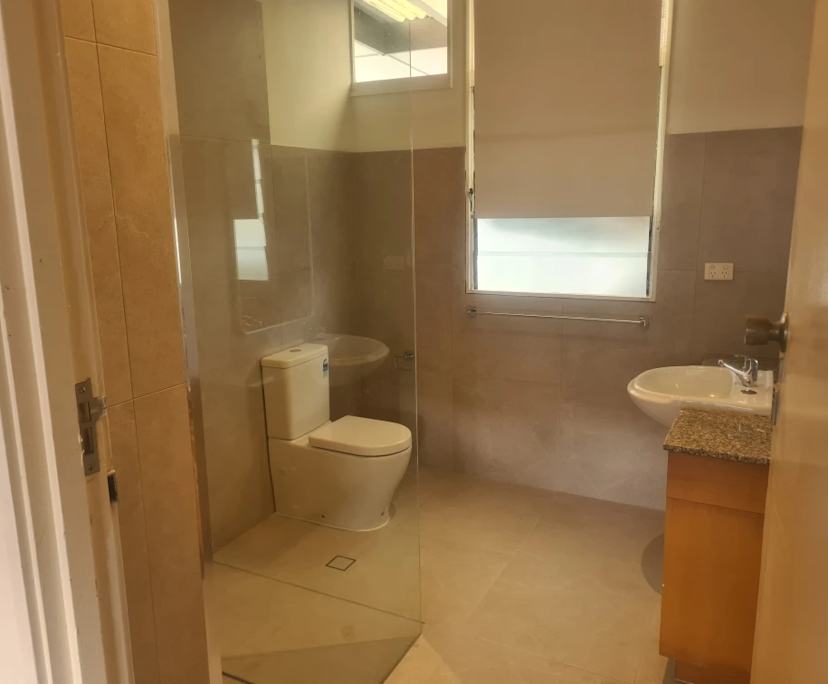 Unfurnished room in a share house