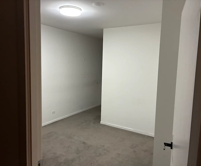 Unfurnished room in a flatshare