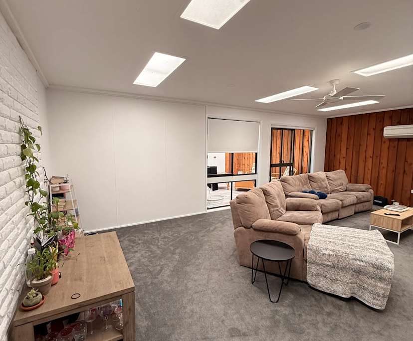 $220, Share-house, 3 bathrooms, Bateau Bay NSW 2261