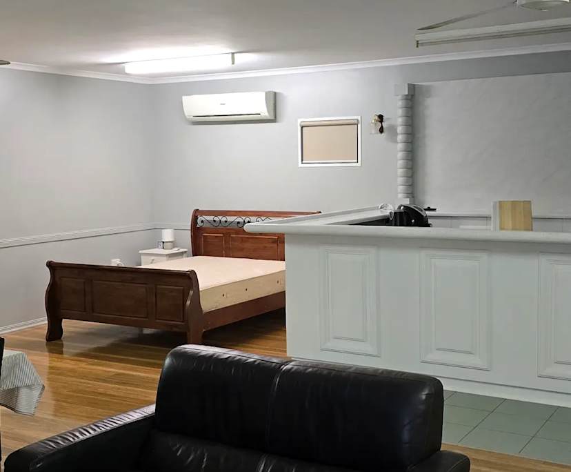 $450, Granny-flat, 1 bathroom, Bayview Heights QLD 4868