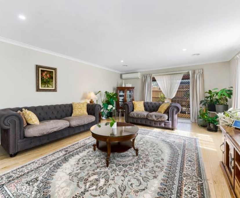 Whole property with 3 rooms for rent