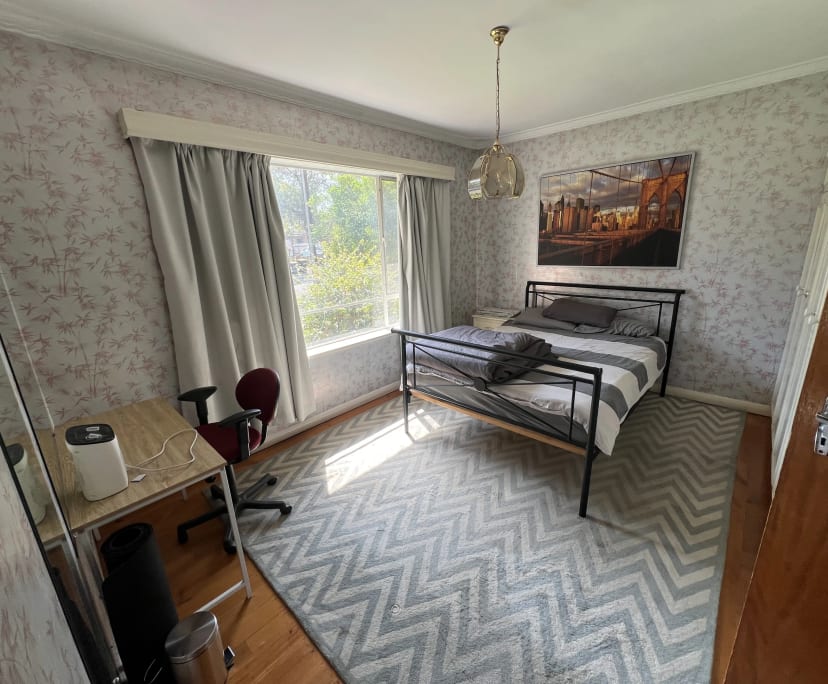 Room in a share house