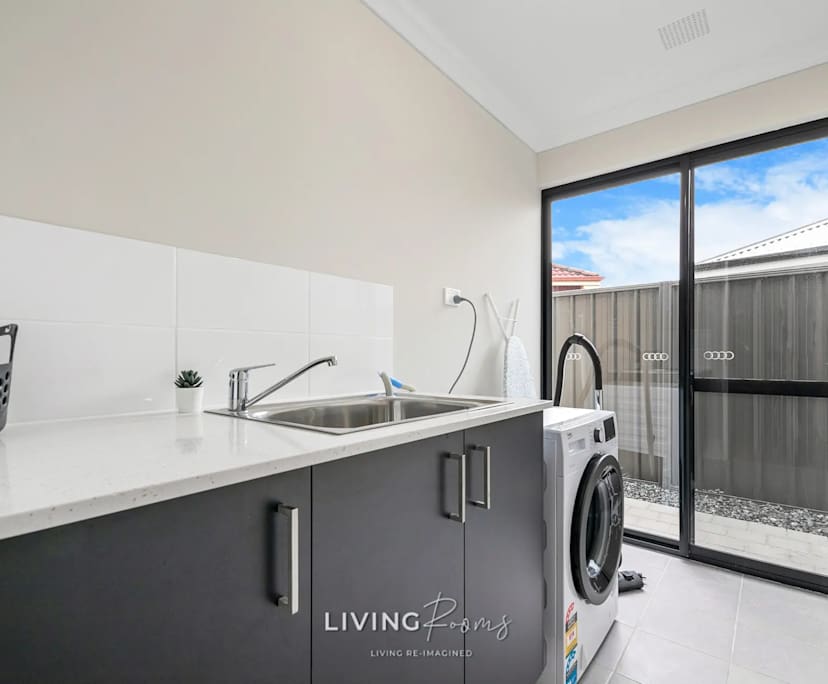 $450, Share-house, 5 bathrooms, Ashfield WA 6054