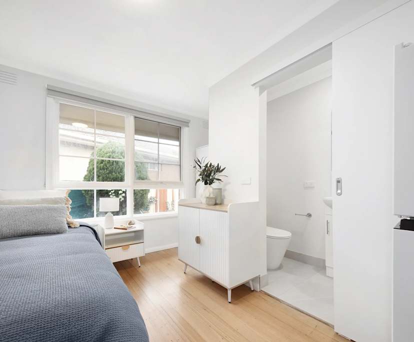 Furnished room with ensuite in a share house