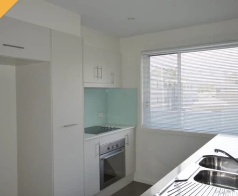 Room for Rent in Warners Bay, Newcastle 185, Furn...