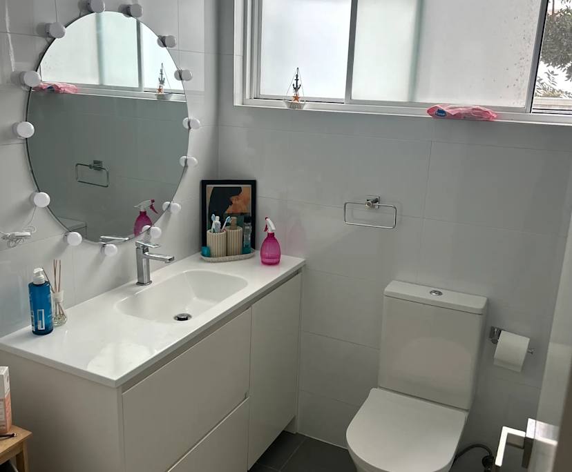 $800, 1-bed, 1 bathroom, Maroubra NSW 2035