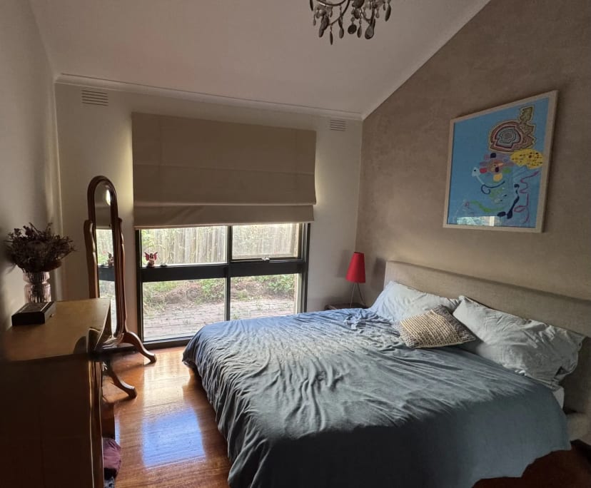 Room in a share house