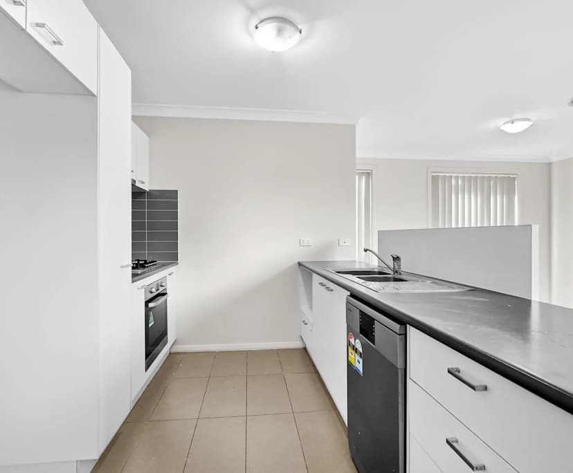 $270-350, Share-house, 3 rooms, Glenfield NSW 2167, Glenfield NSW 2167