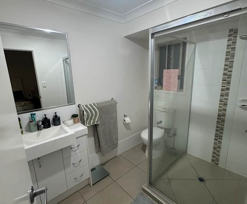 Room with ensuite in a share house