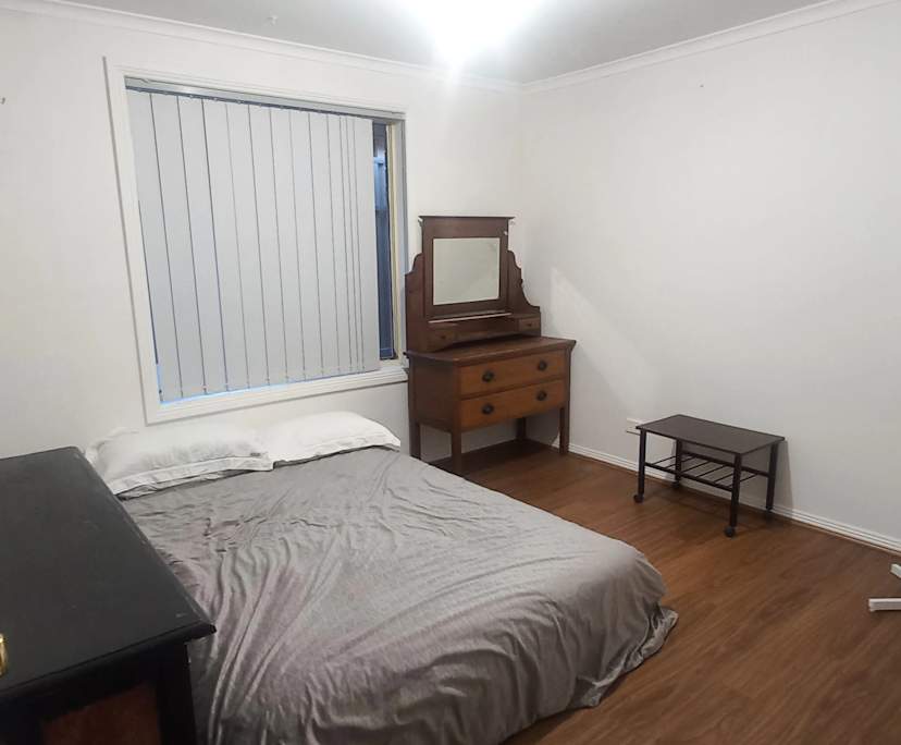 Room in a share house