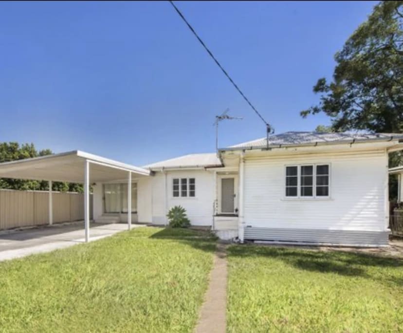 Room for Rent in Oxley, Brisbane 175, Unfurnished...