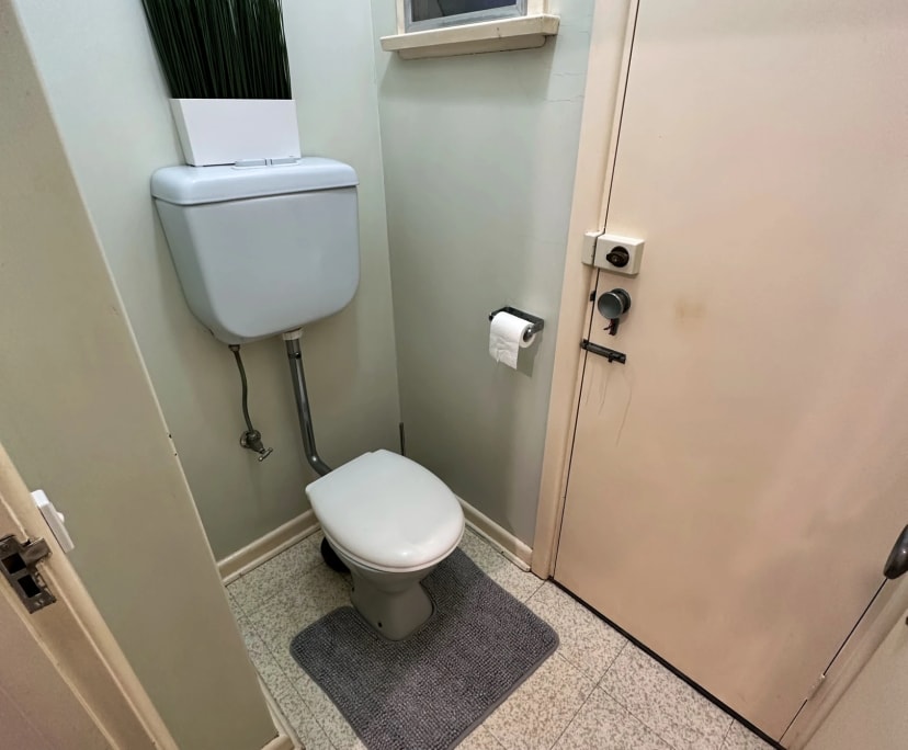 $390, Share-house, 6 bathrooms, Bentleigh East VIC 3165