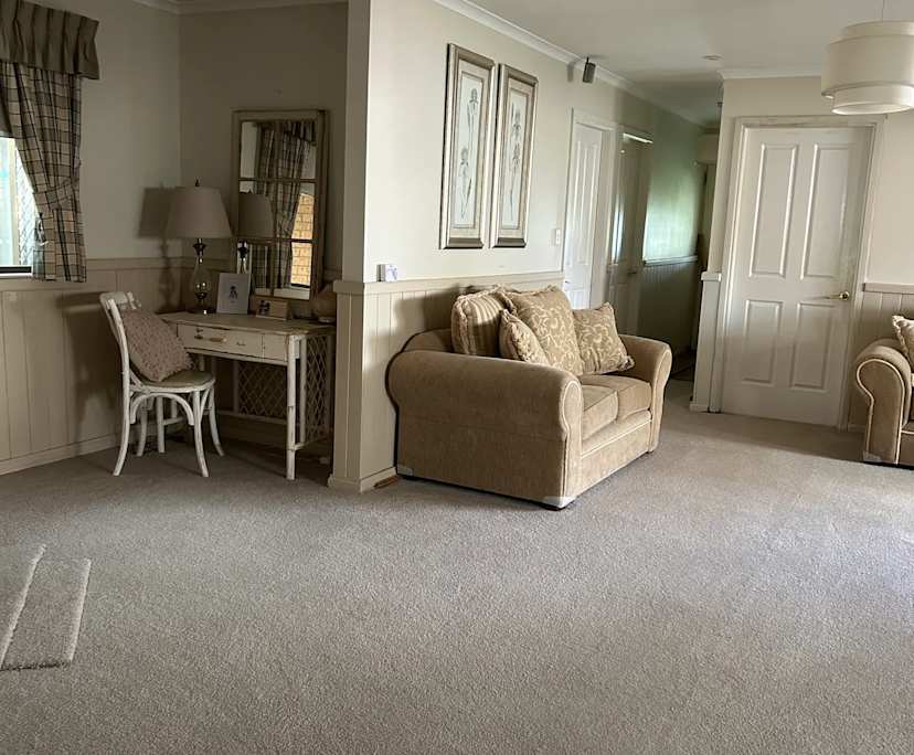 $200, Share-house, 3 bathrooms, Mount Austin NSW 2650