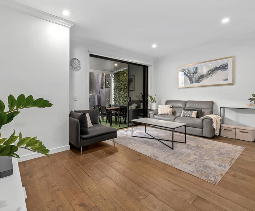 $330, Share-house, 3 bathrooms, Carindale QLD 4152