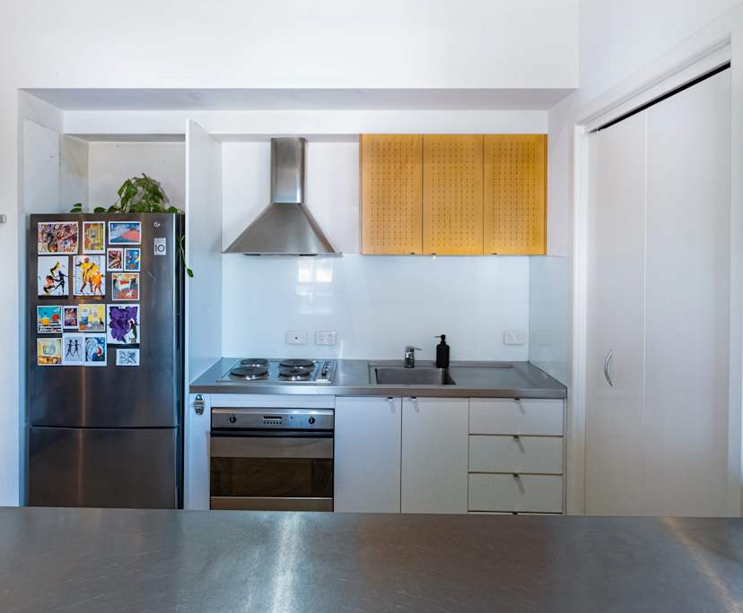 $650, 1-bed, 1 bathroom, Brunswick VIC 3056