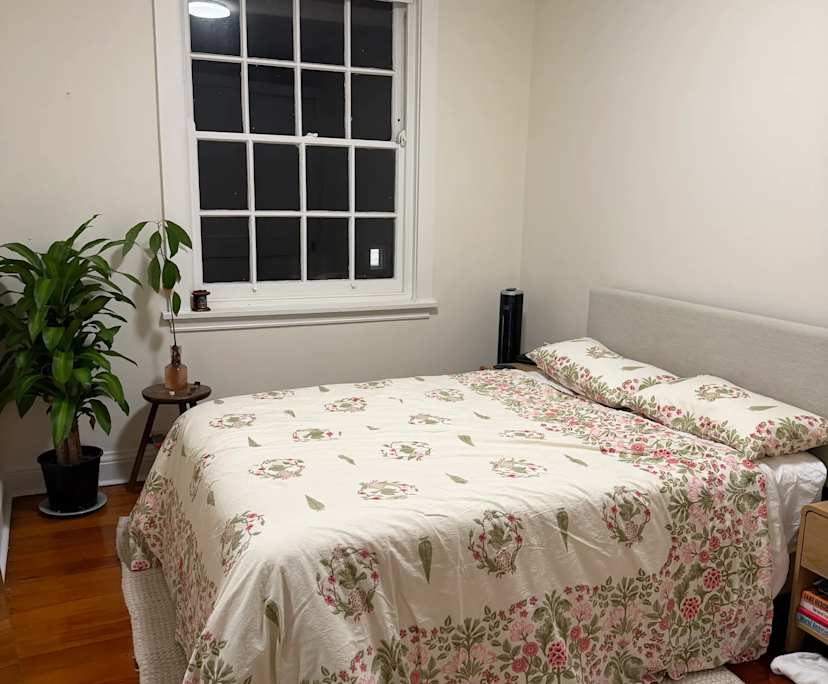 Unfurnished room in a flatshare
