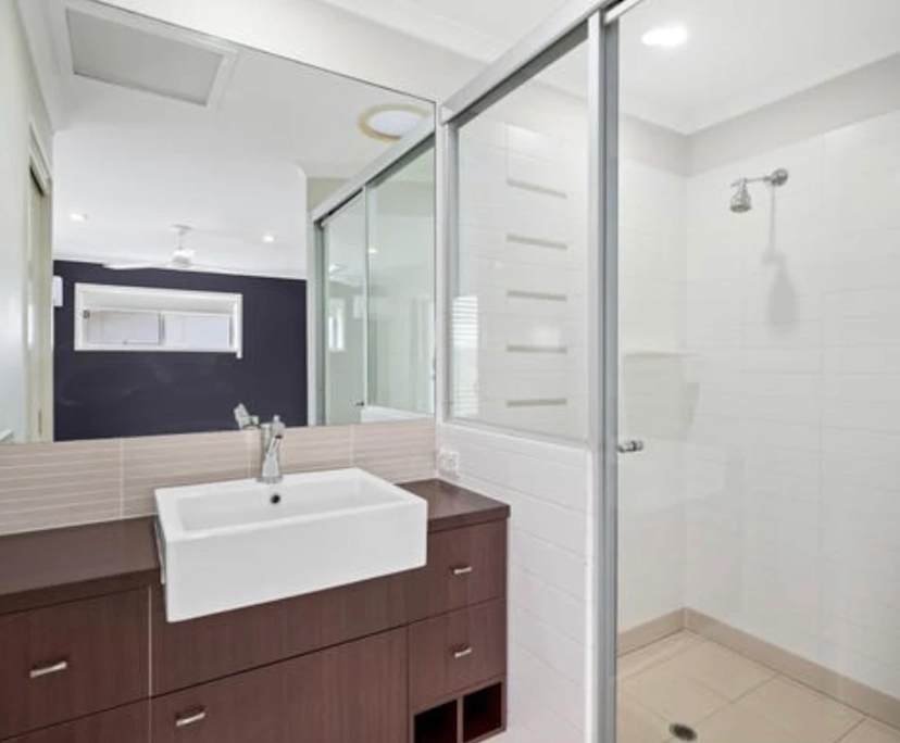 $385, Share-house, 3 bathrooms, Carina Heights QLD 4152