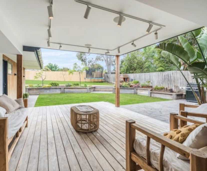 Room in a share house