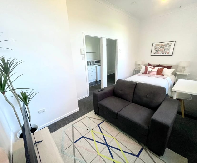 Room studio flat for rent