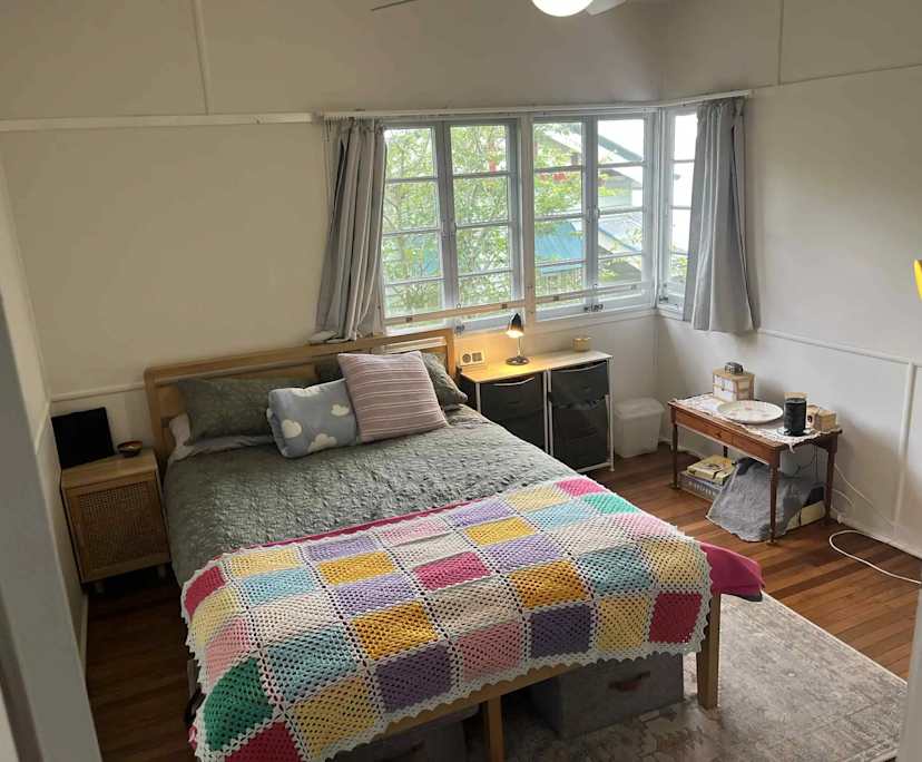 Room in a share house