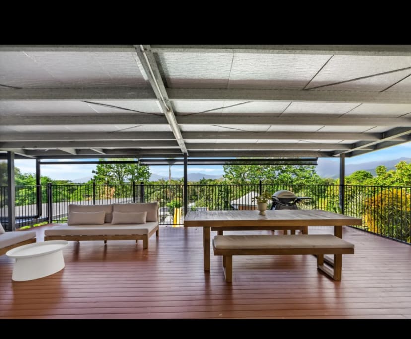 $300, Share-house, 3 bathrooms, White Rock QLD 4868