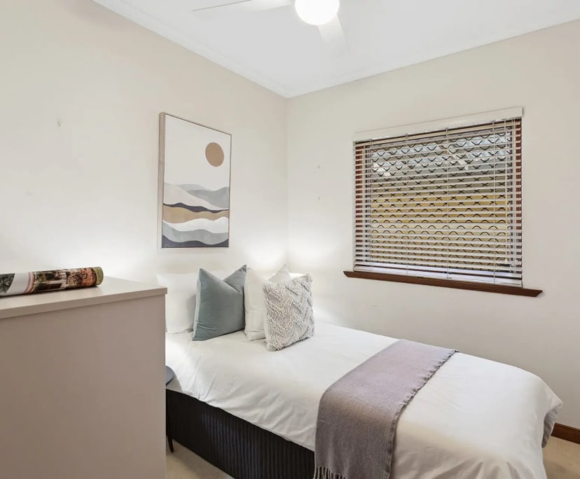 $300-330, Student-accommodation, 2 rooms, Glenelg North SA 5045, Glenelg North SA 5045