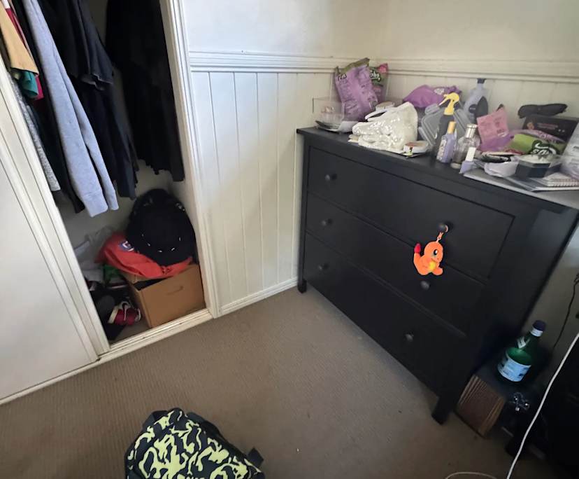 Unfurnished room in a share house