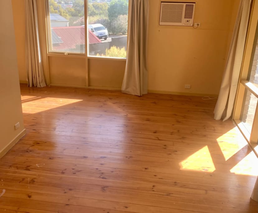 Room in a share house