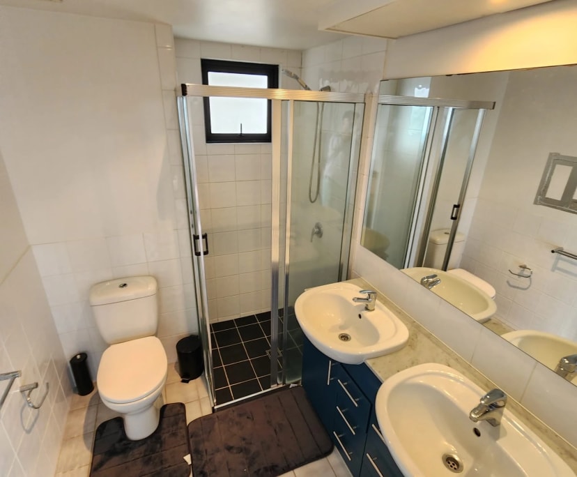 $280, Flatshare, 3 bathrooms, Spring Hill QLD 4000