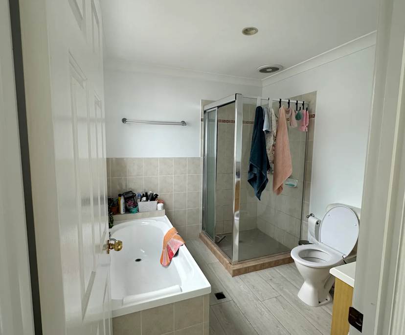 $420, Share-house, 3 bathrooms, Miami QLD 4220