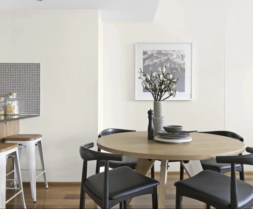 Unfurnished room with ensuite in a flatshare