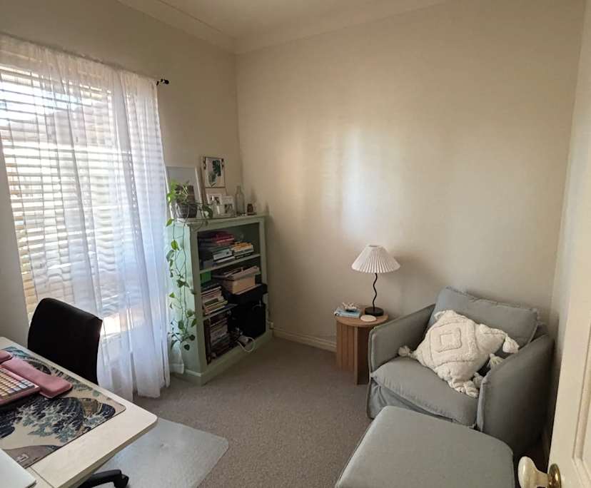 Whole property with 3 rooms for rent