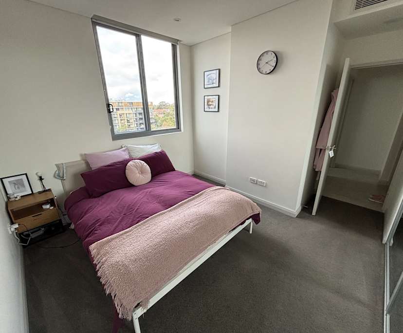 Unfurnished room in a flatshare