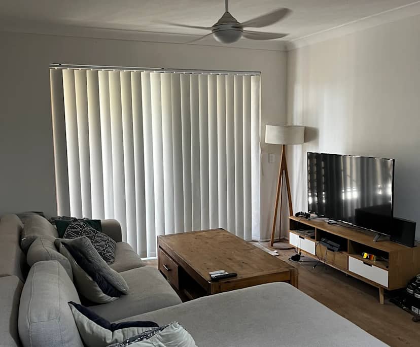 Furnished room in a flatshare